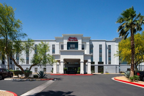 Hampton Inn By Hilton And Suites Las Vegas Airport image 1